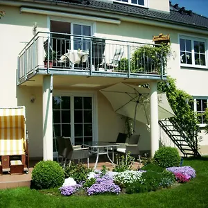 https://villa-buhlau.dresdenhotels.net